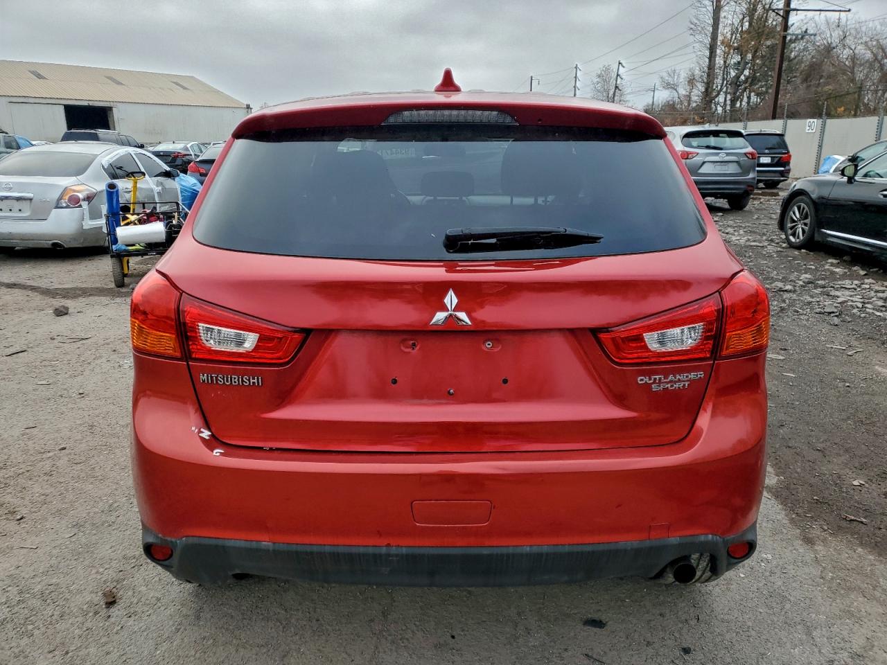 MITSUBISHI OUTLANDER ES
