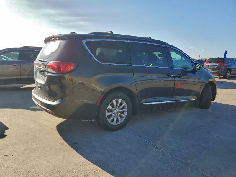 2017 CHRYSLER PACIFICA T #3296333409