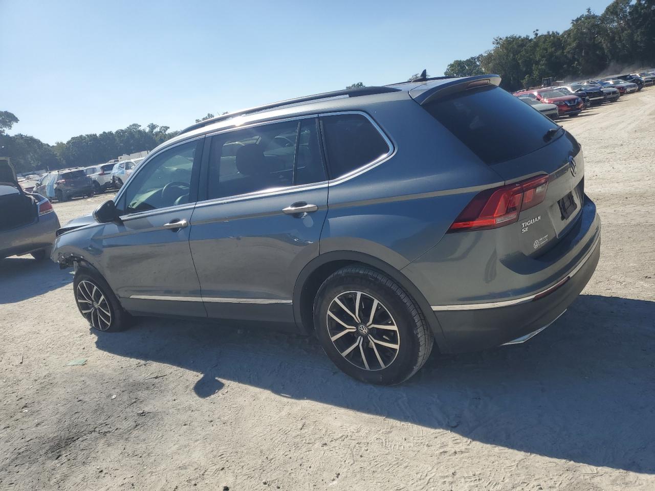 VOLKSWAGEN TIGUAN SE