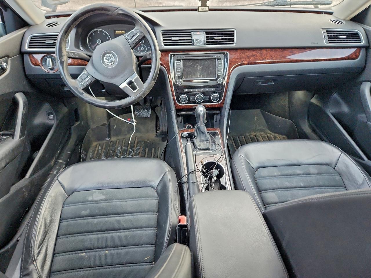 VOLKSWAGEN PASSAT SEL