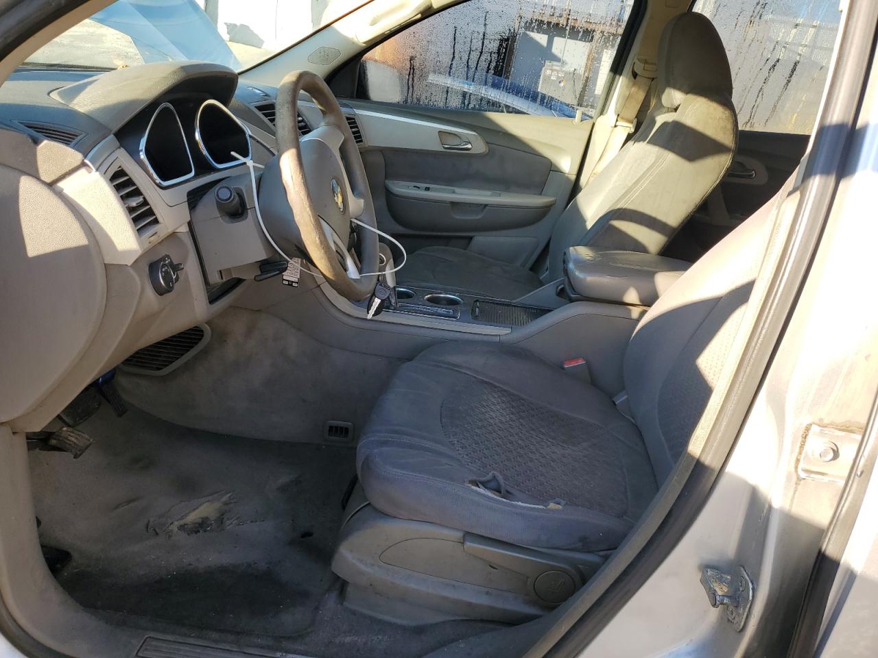 CHEVROLET TRAVERSE LS