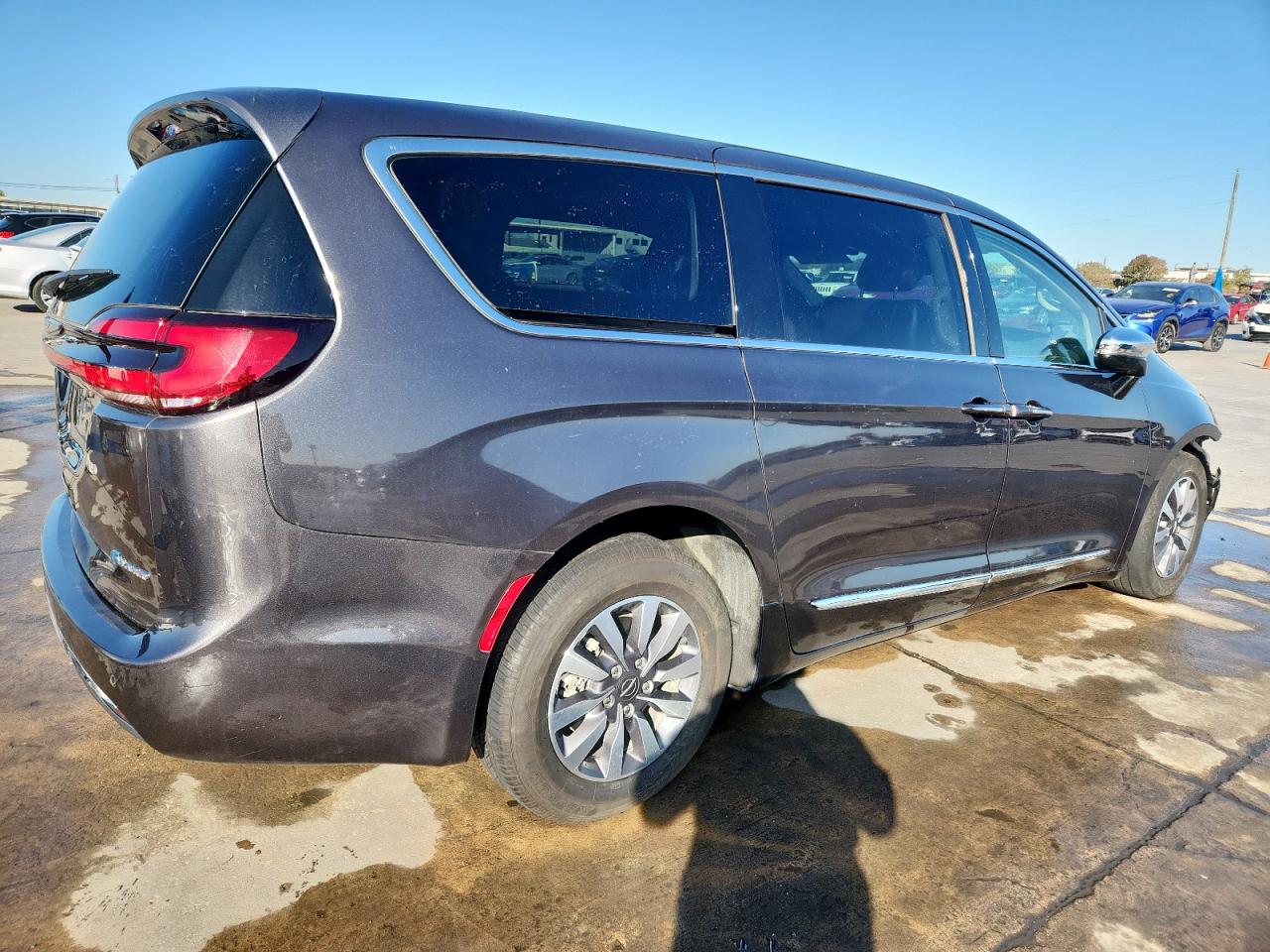 CHRYSLER PACIFICA HYBRID LIMITED