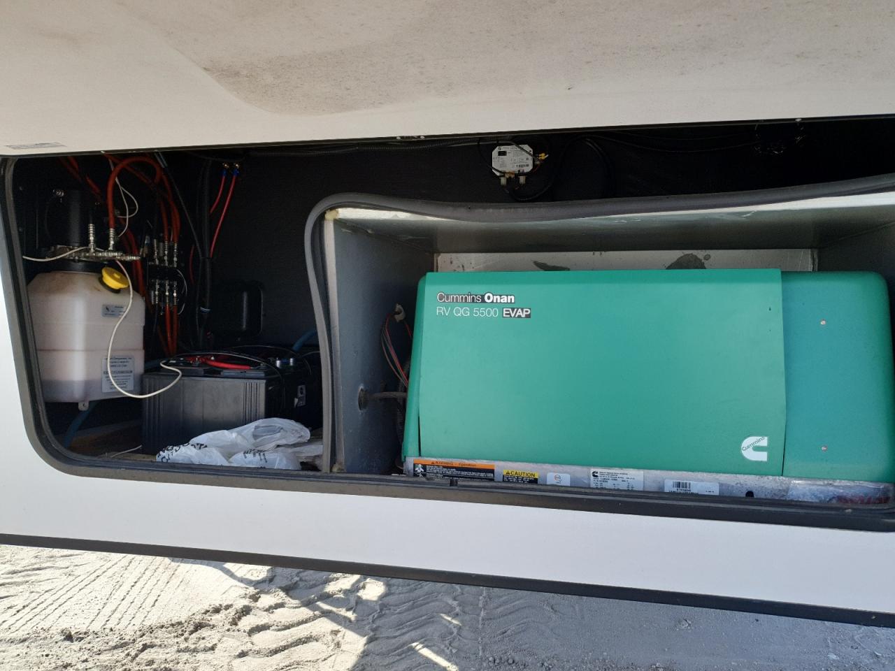 Lot #3280333956 2017 GRAND DESIGN MOMENTUM