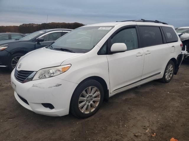 2013 TOYOTA SIENNA LE - 5TDJK3DC2DS060093