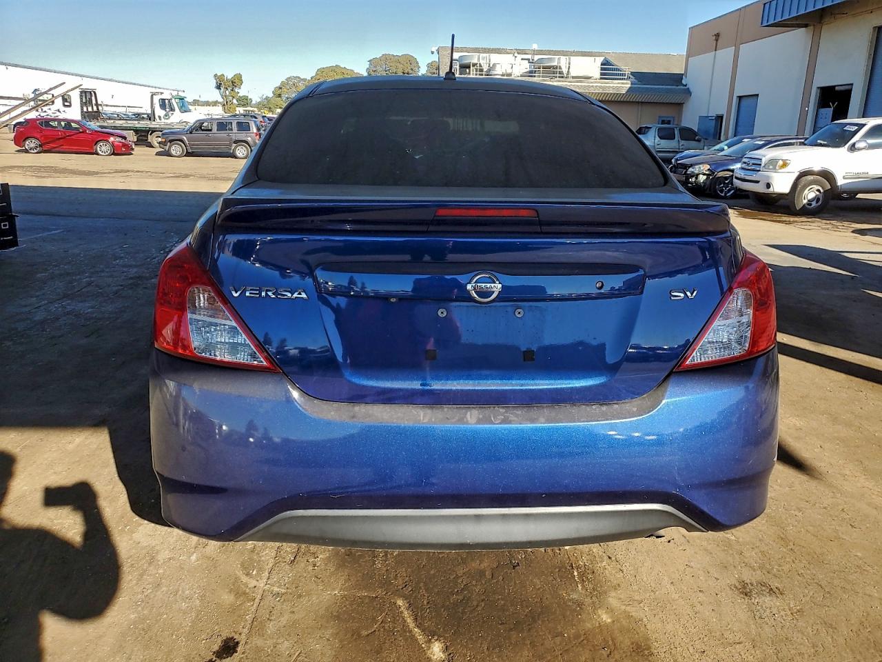 NISSAN VERSA S