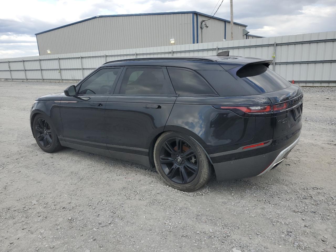 LAND ROVER RANGE ROVER R-DYNAMIC SE