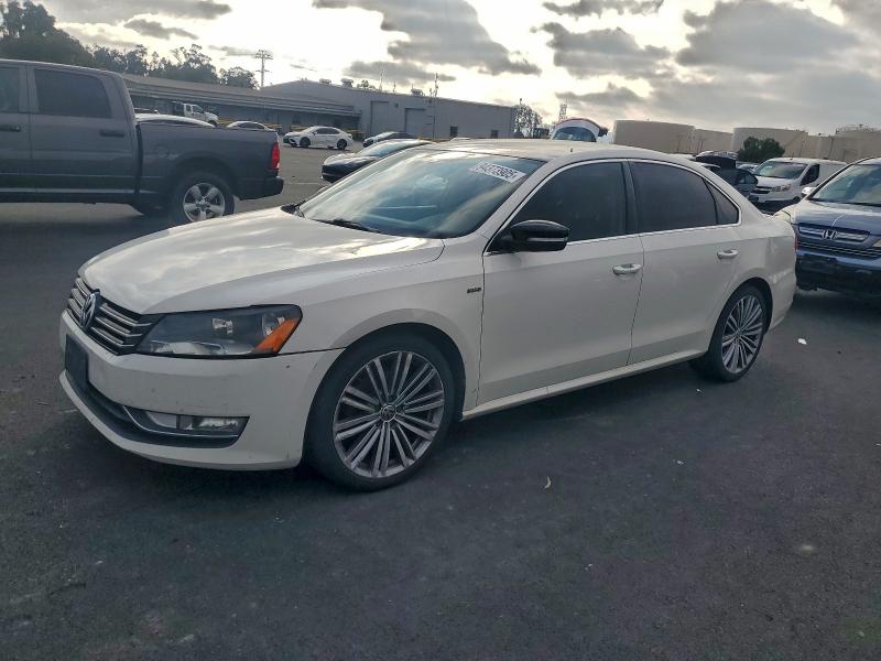 2015 VOLKSWAGEN PASSAT SE #3302687084