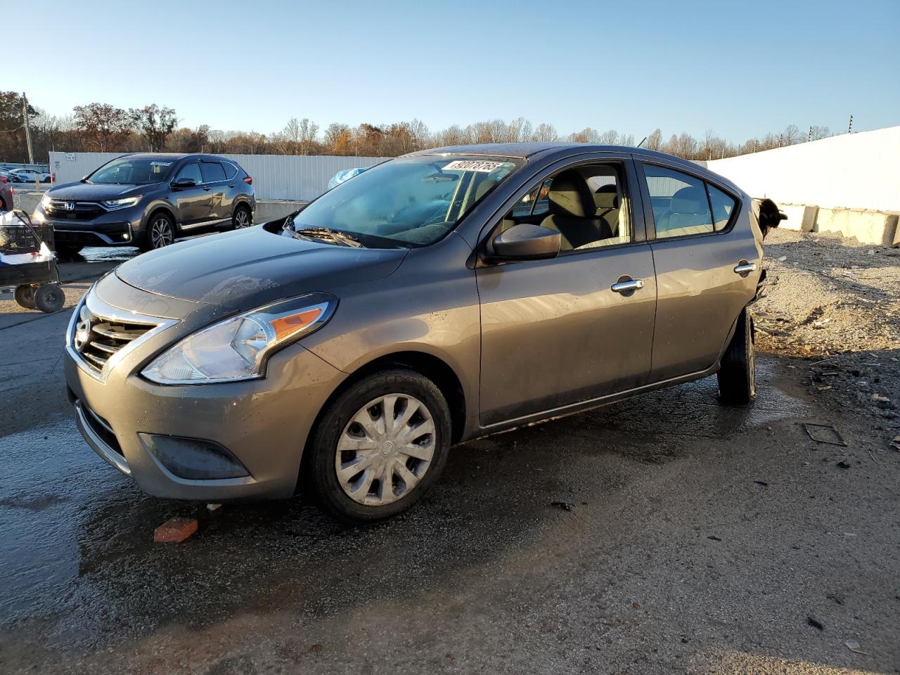 NISSAN VERSA S