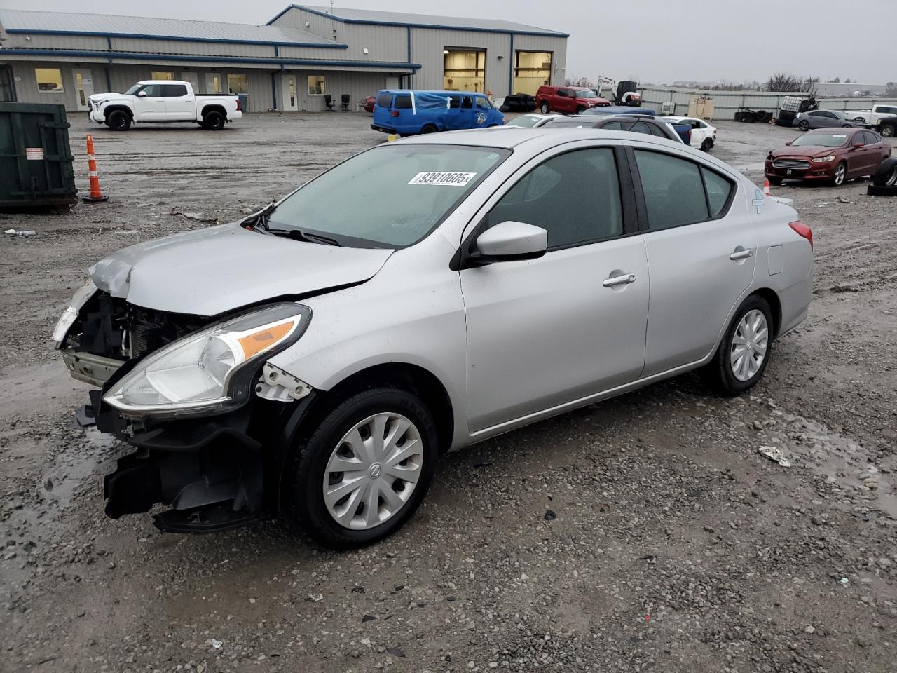 NISSAN VERSA S