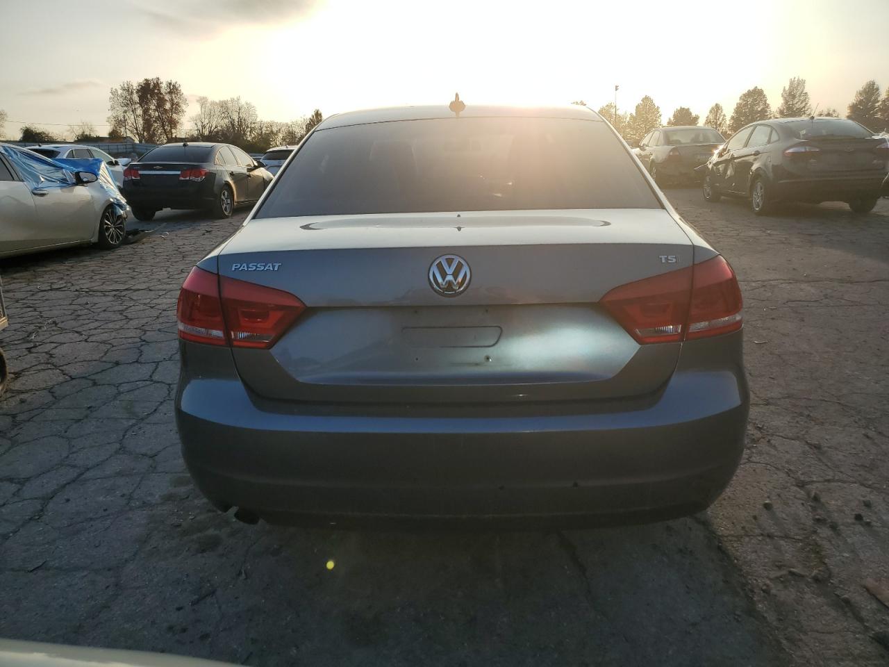VOLKSWAGEN PASSAT S