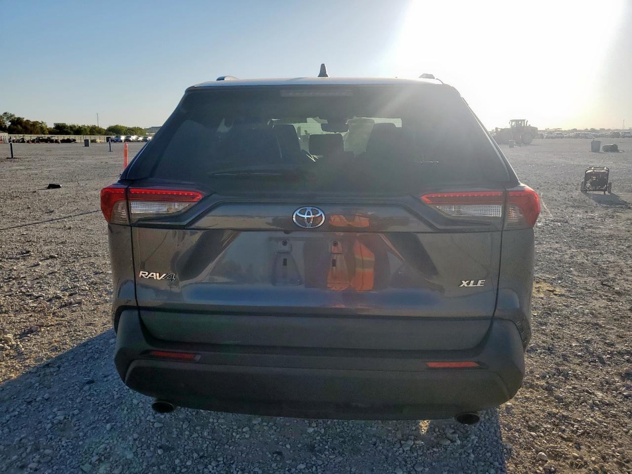 Lot #3318068370 2021 TOYOTA RAV4 XLE P