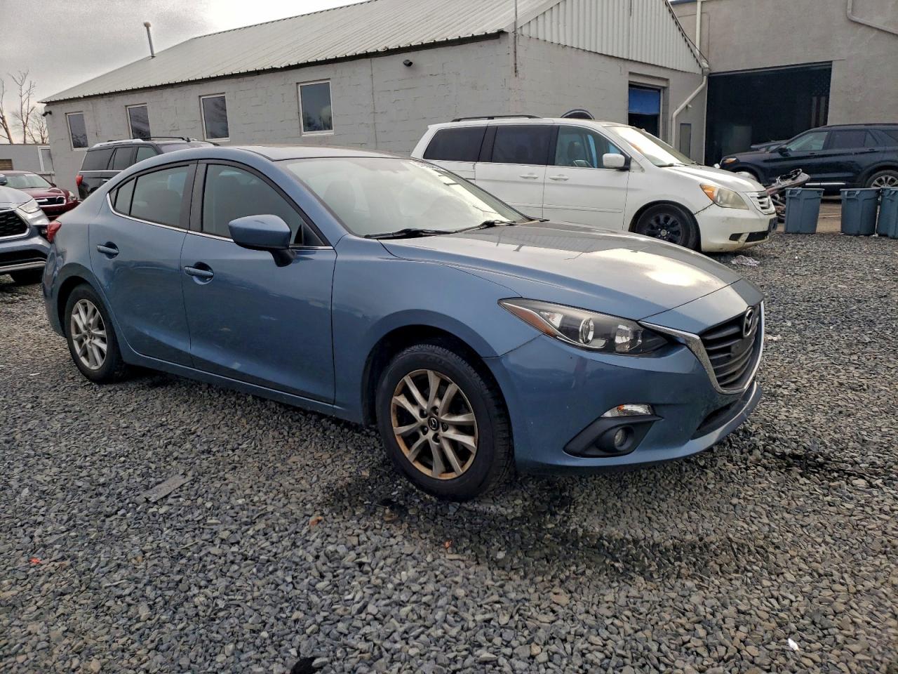 MAZDA 3 TOURING