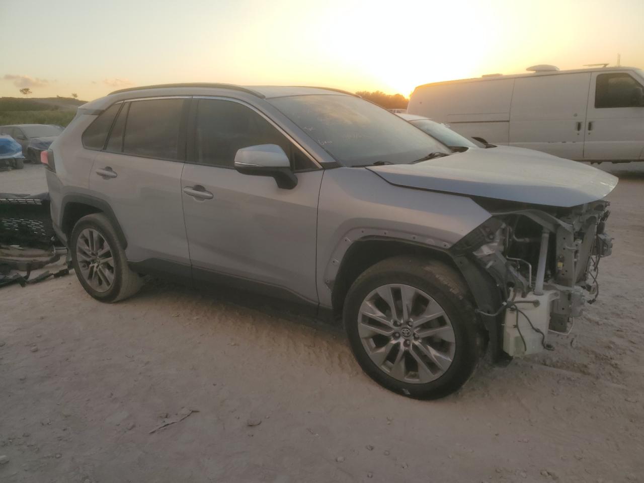 Lot #3301782376 2019 TOYOTA RAV4 XLE P