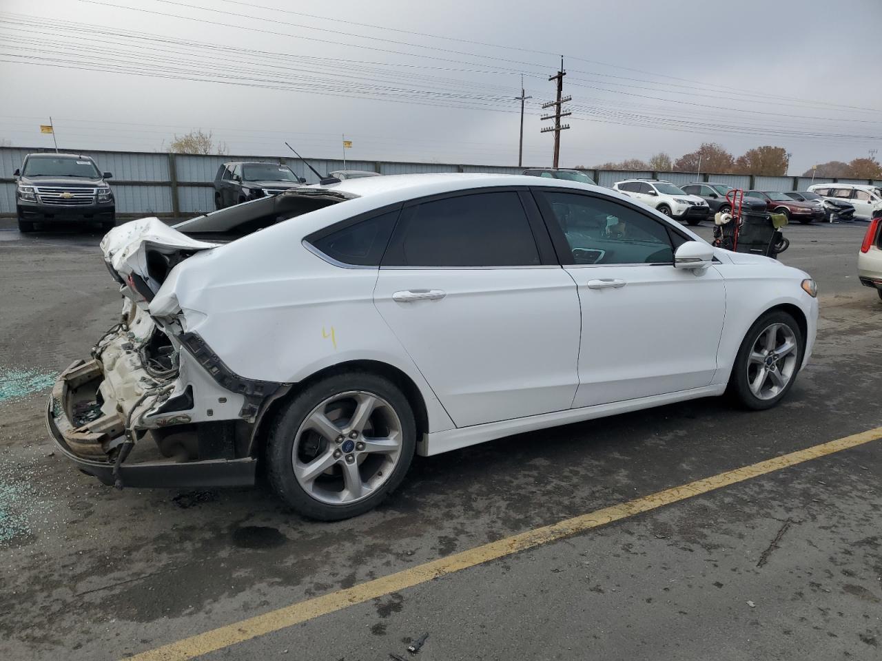 FORD FUSION SE