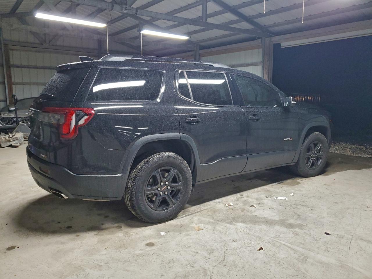 GMC ACADIA AT4