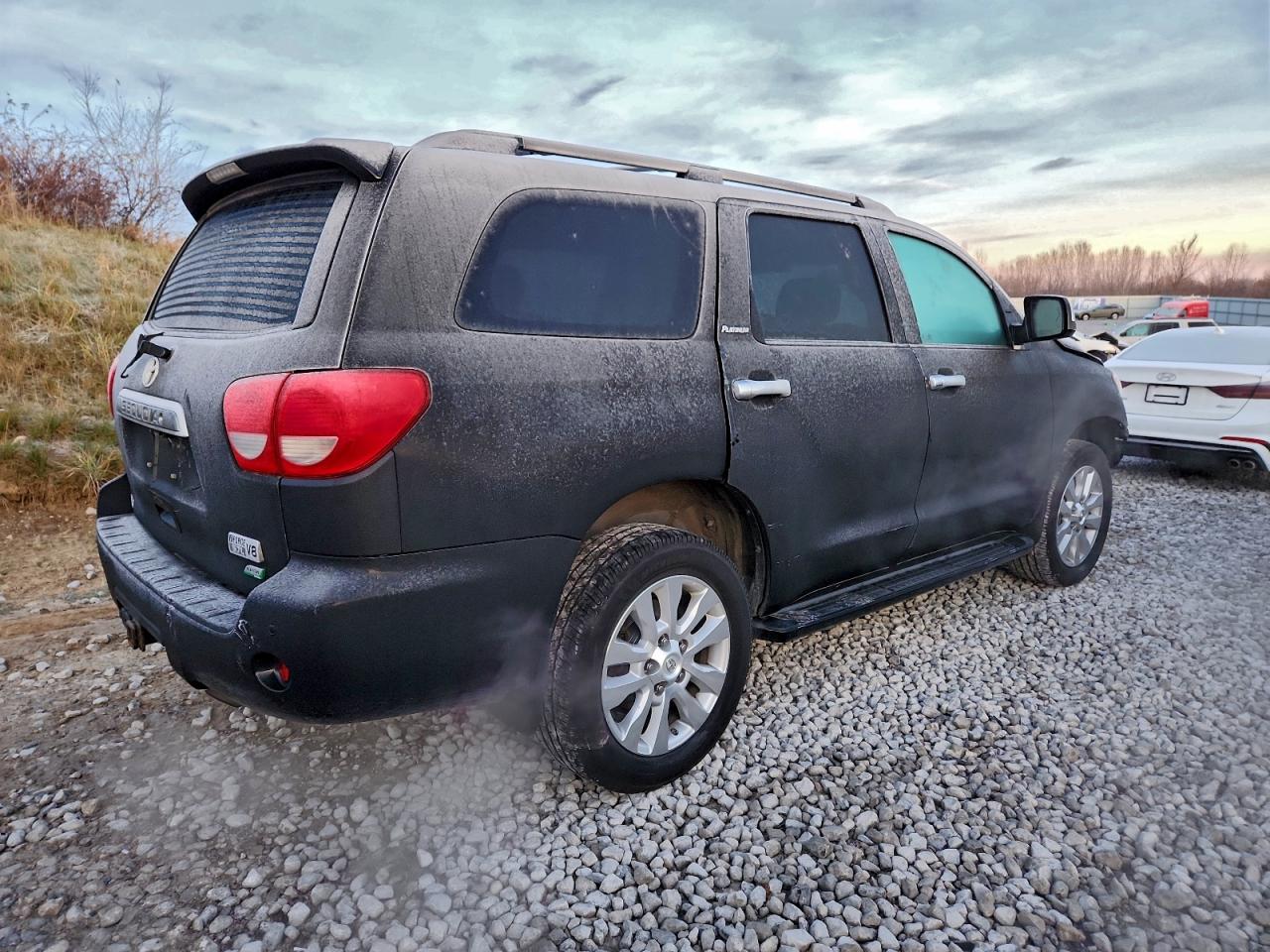 TOYOTA SEQUOIA PLATINUM