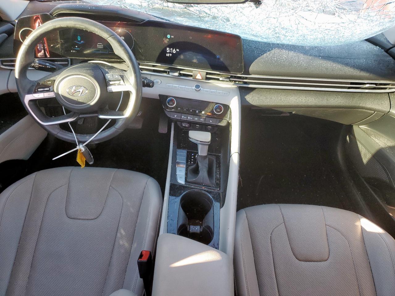 HYUNDAI ELANTRA LIMITED