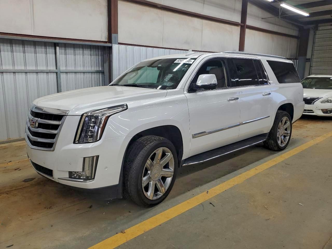 CADILLAC ESCALADE ESV LUXURY