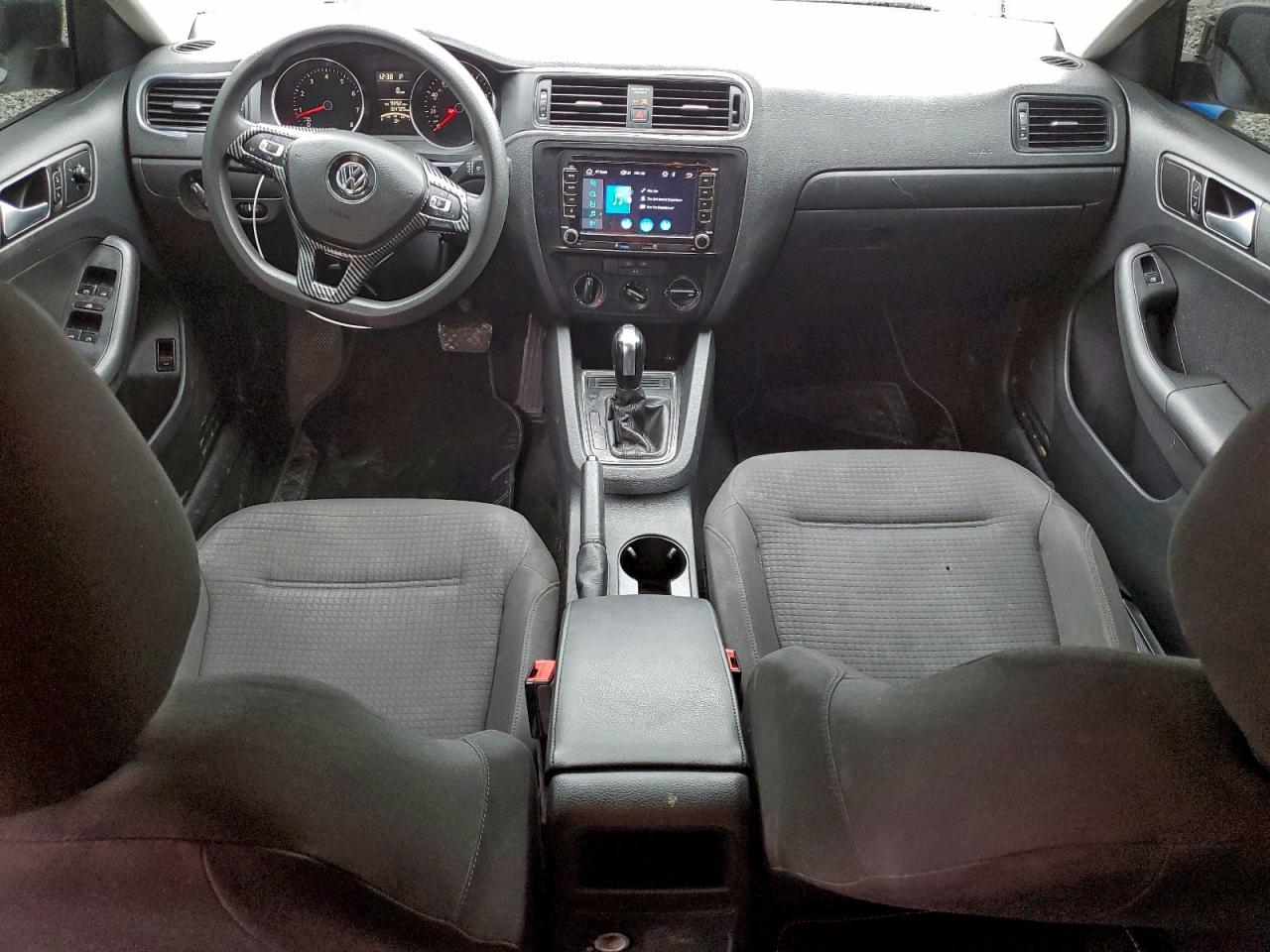 VOLKSWAGEN JETTA BASE