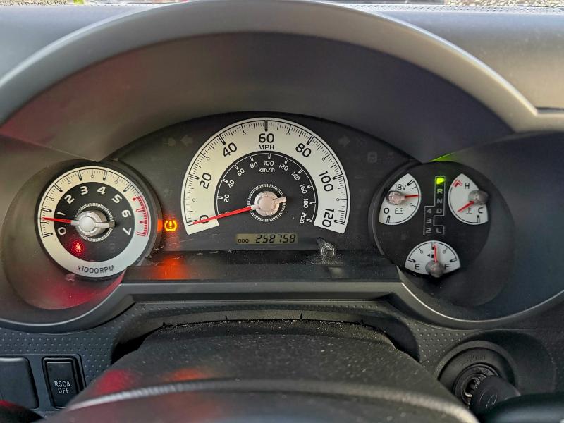 2013 TOYOTA FJ CRUISER #3296250406