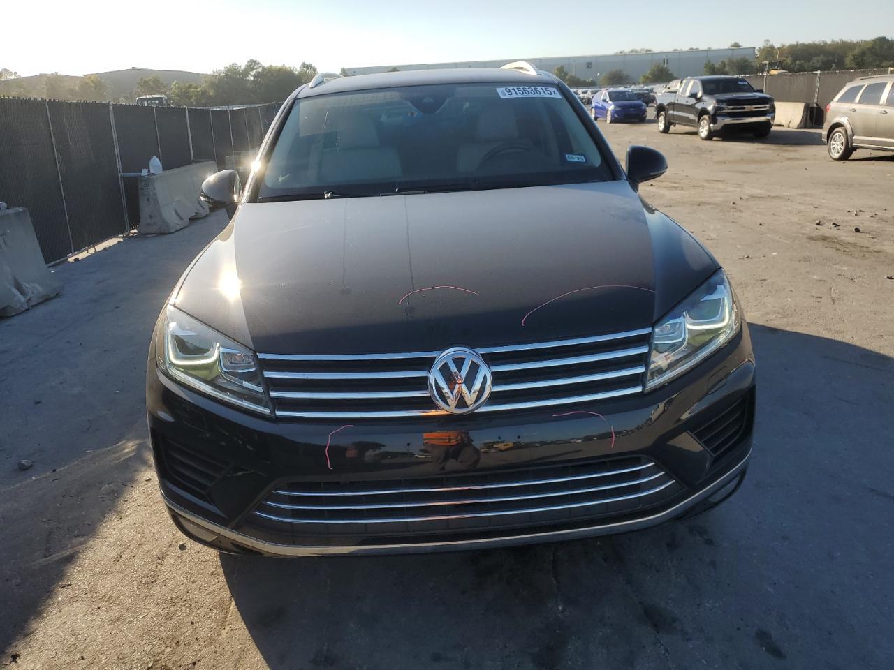 VOLKSWAGEN TOUAREG SPORT