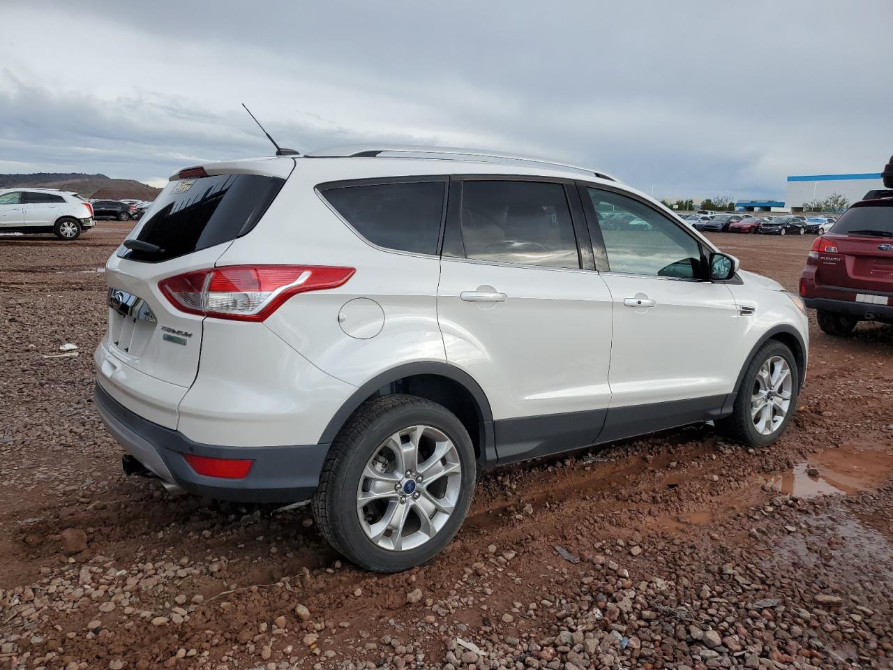 FORD ESCAPE TITANIUM