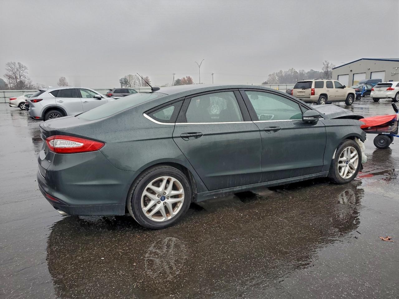 FORD FUSION SE
