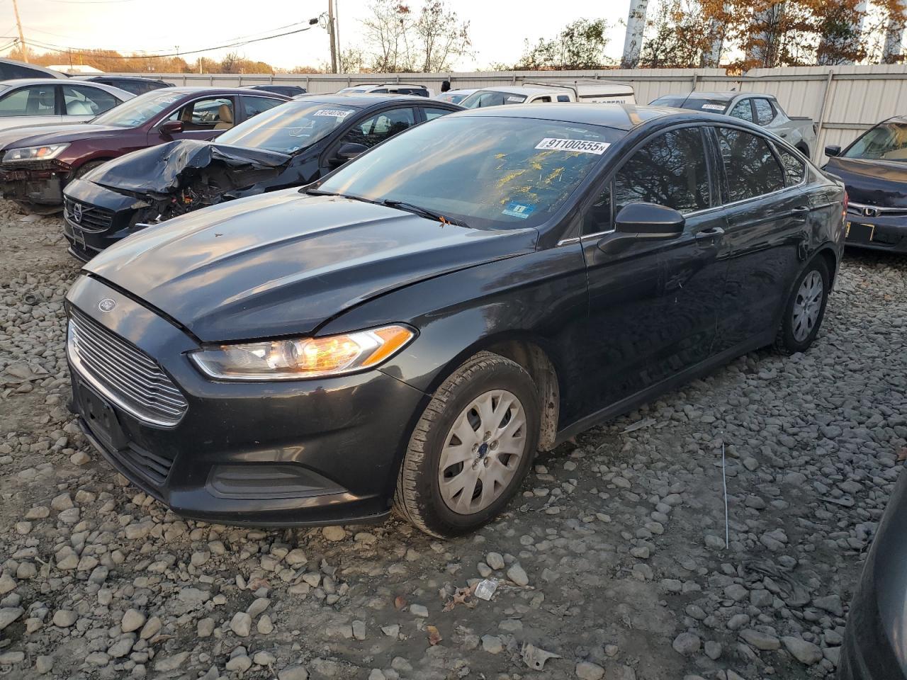 FORD FUSION S