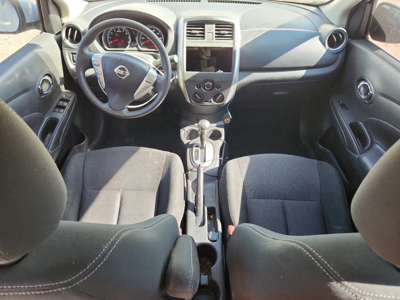 NISSAN VERSA S