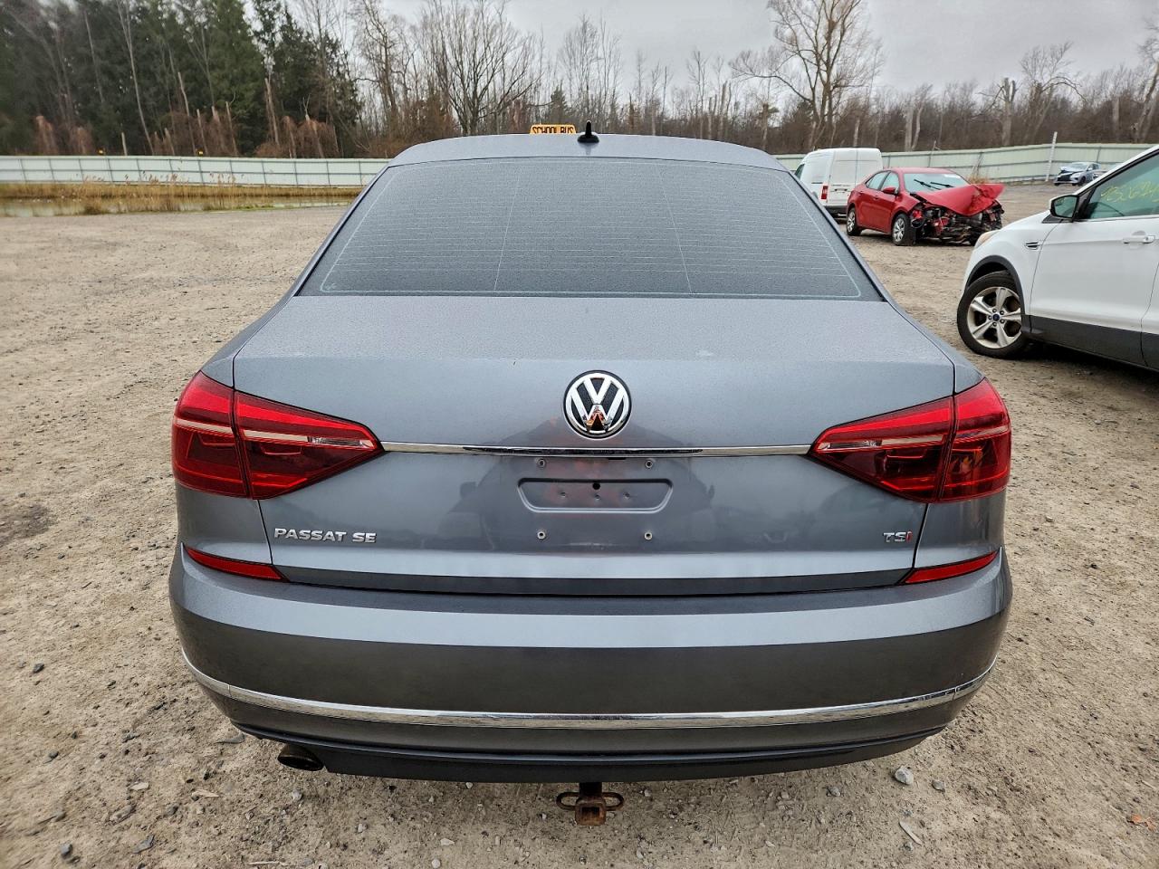 VOLKSWAGEN PASSAT SE