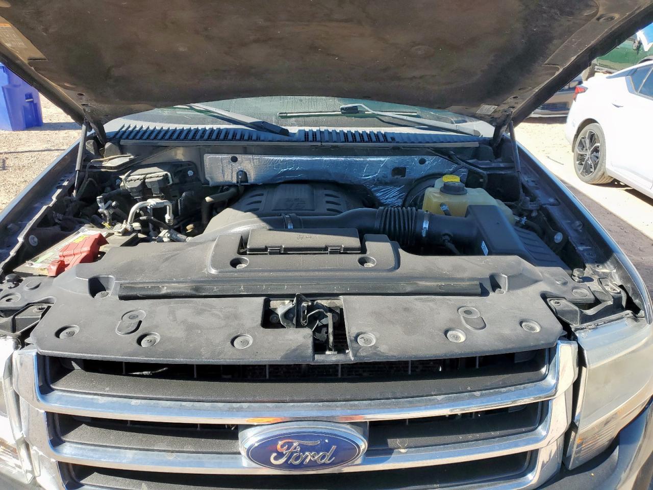 FORD EXPEDITION EL XLT