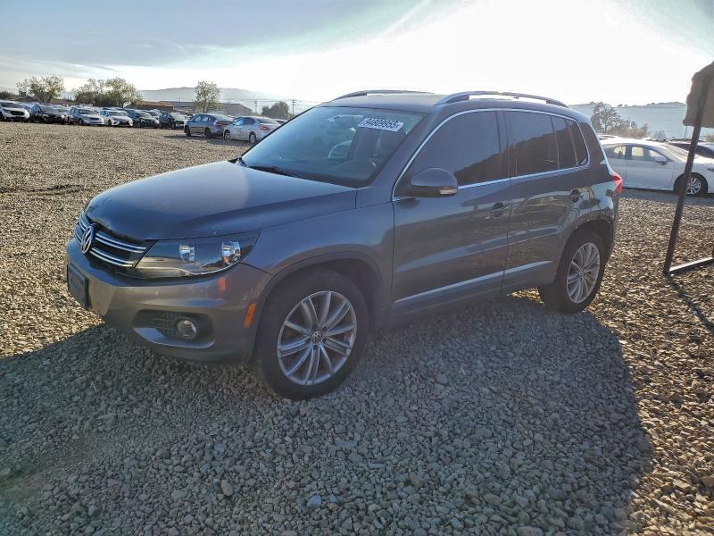 2012 VOLKSWAGEN TIGUAN S #3298166051