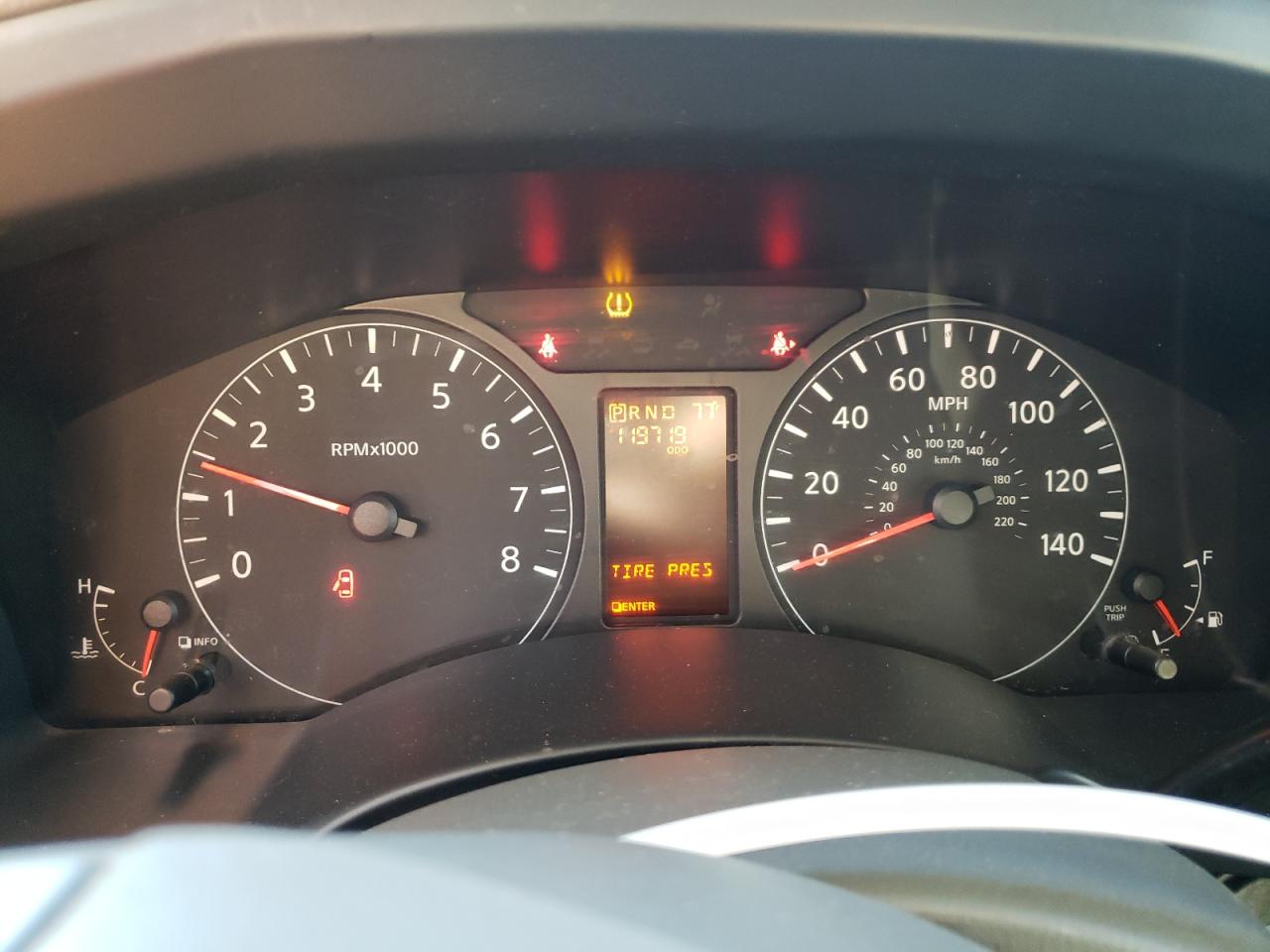 NISSAN NV2500 2500 S