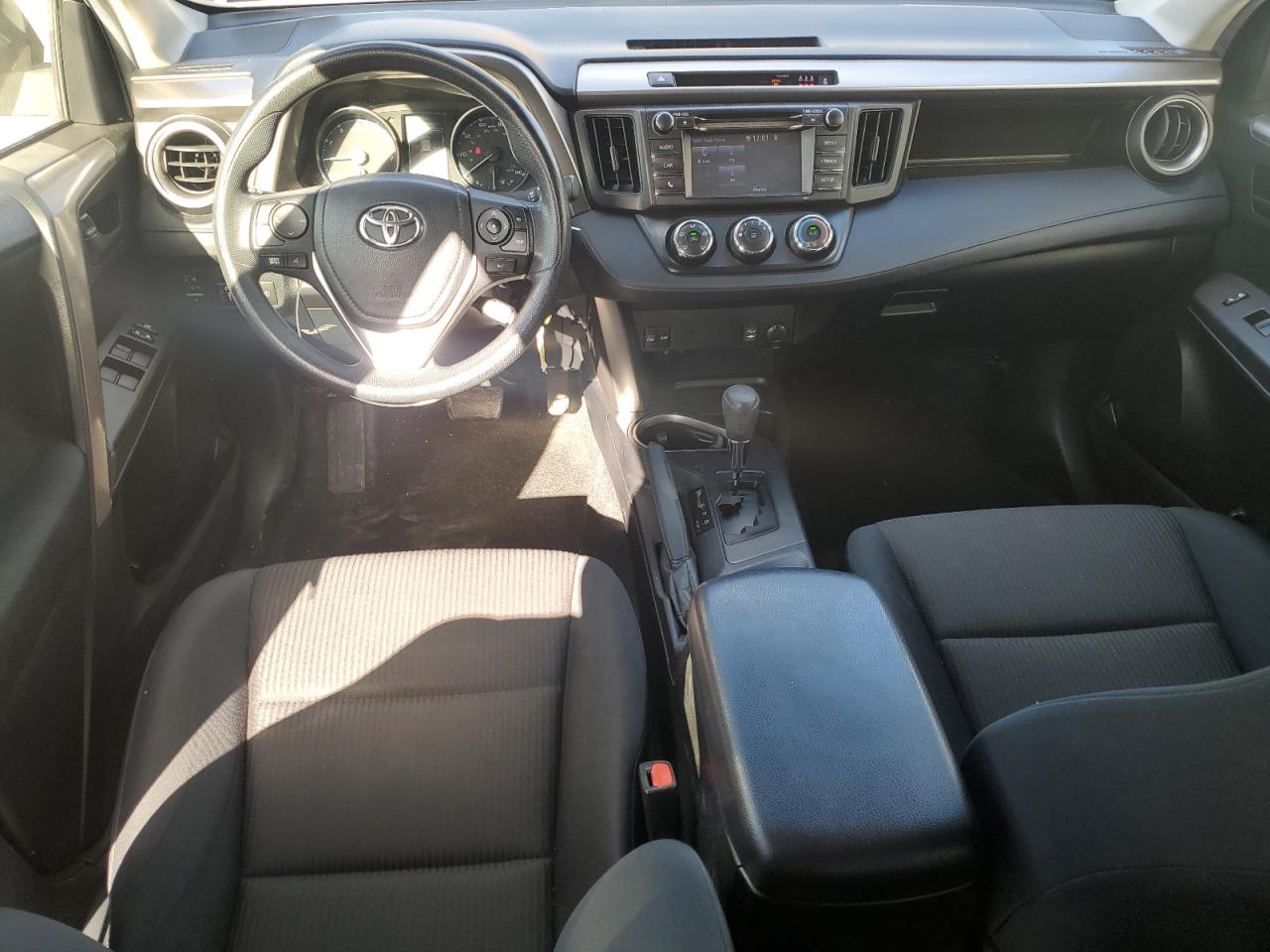 TOYOTA RAV4 LE