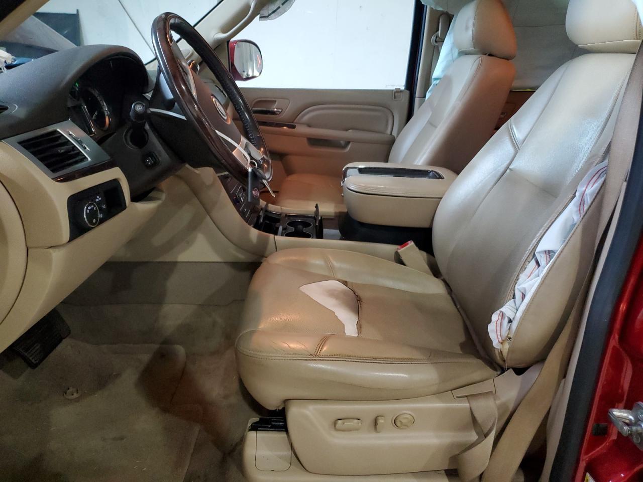 CADILLAC ESCALADE PREMIUM