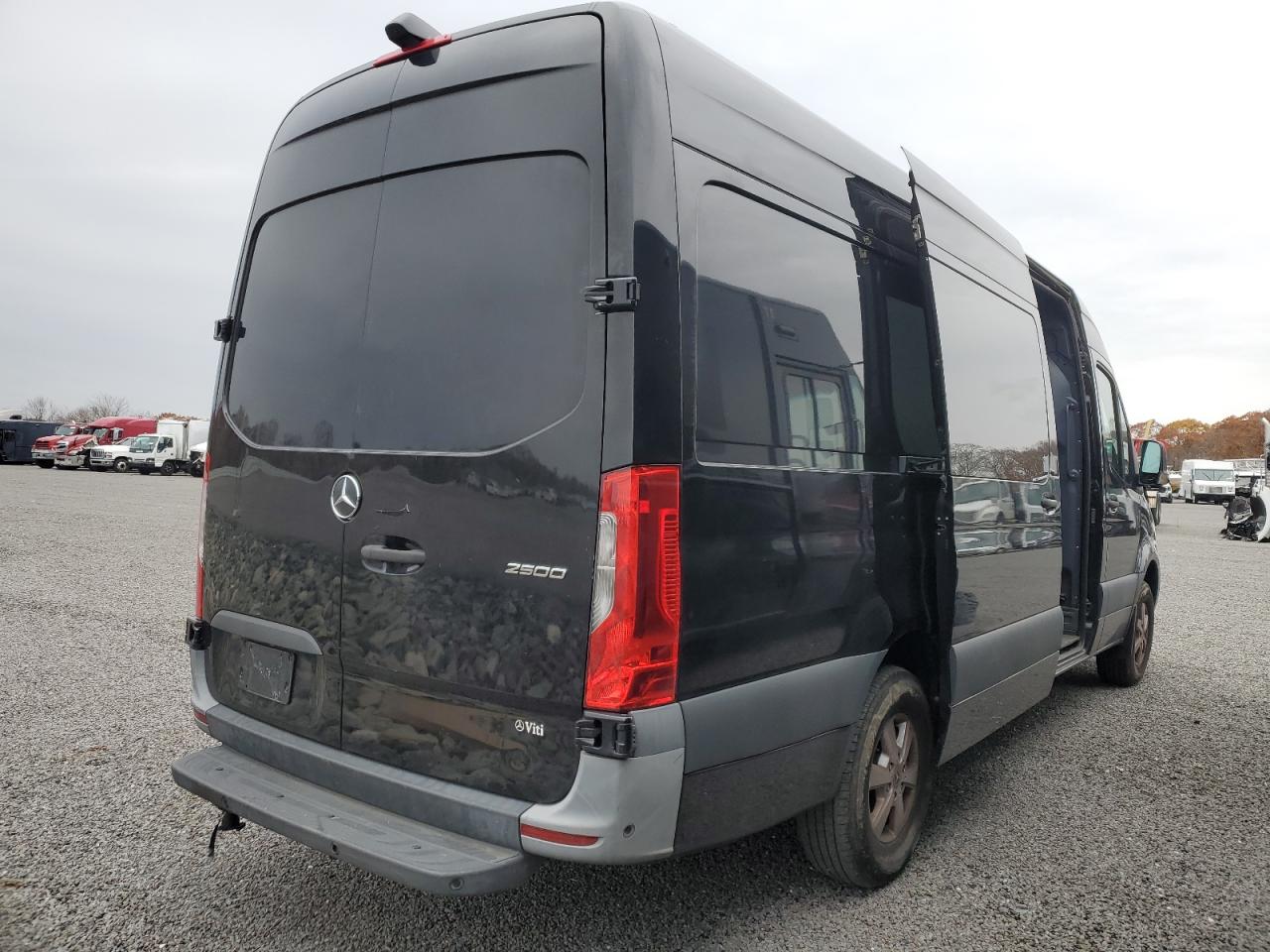 MERCEDES-BENZ SPRINTER 2500