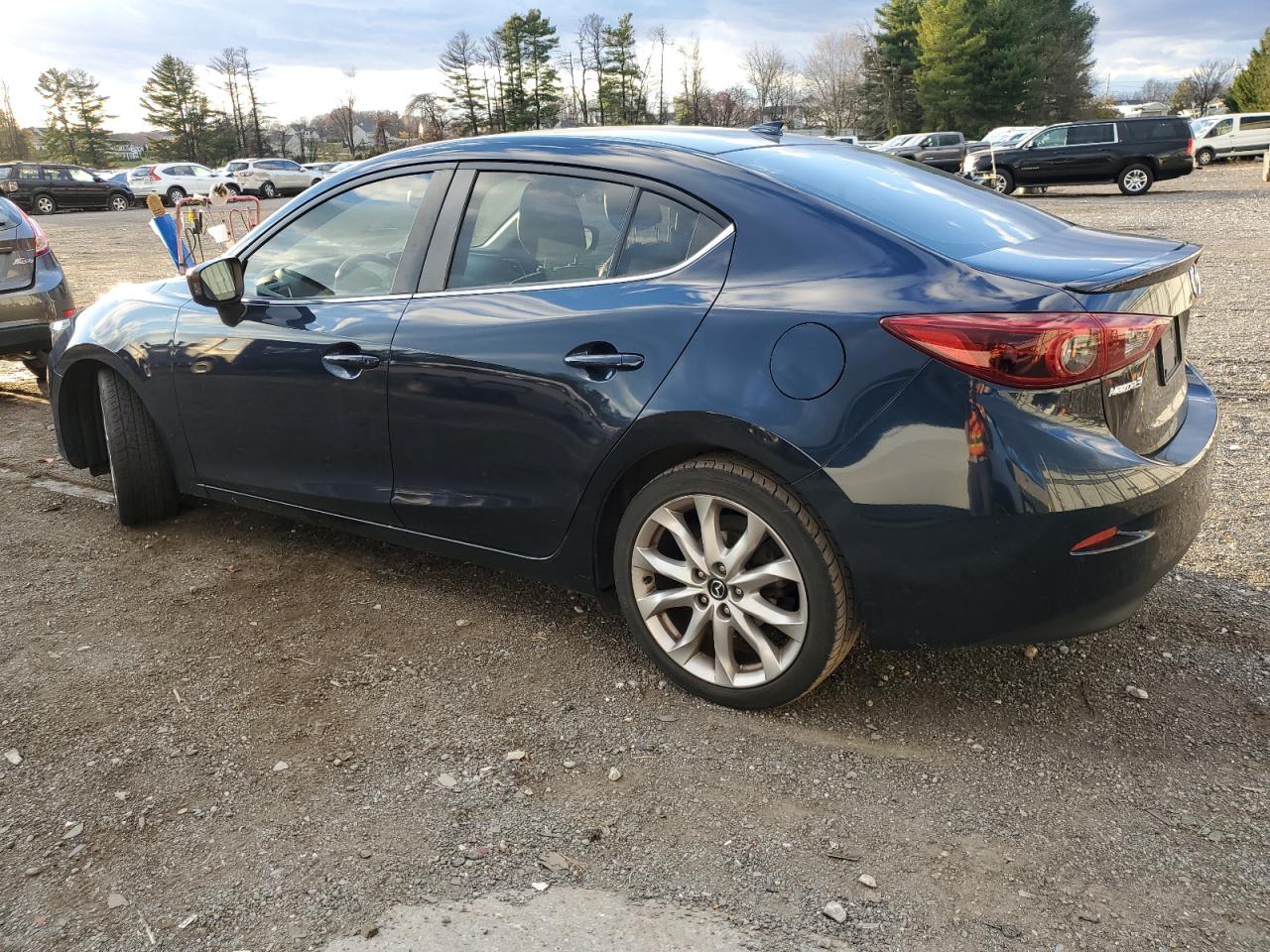 MAZDA 3 TOURING