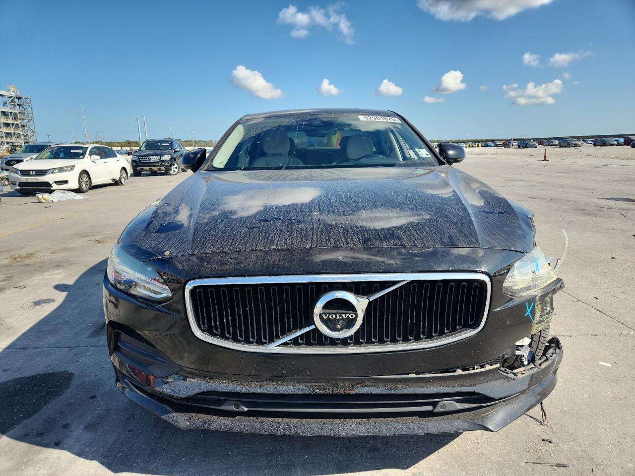 VOLVO S90 T5 MOMENTUM