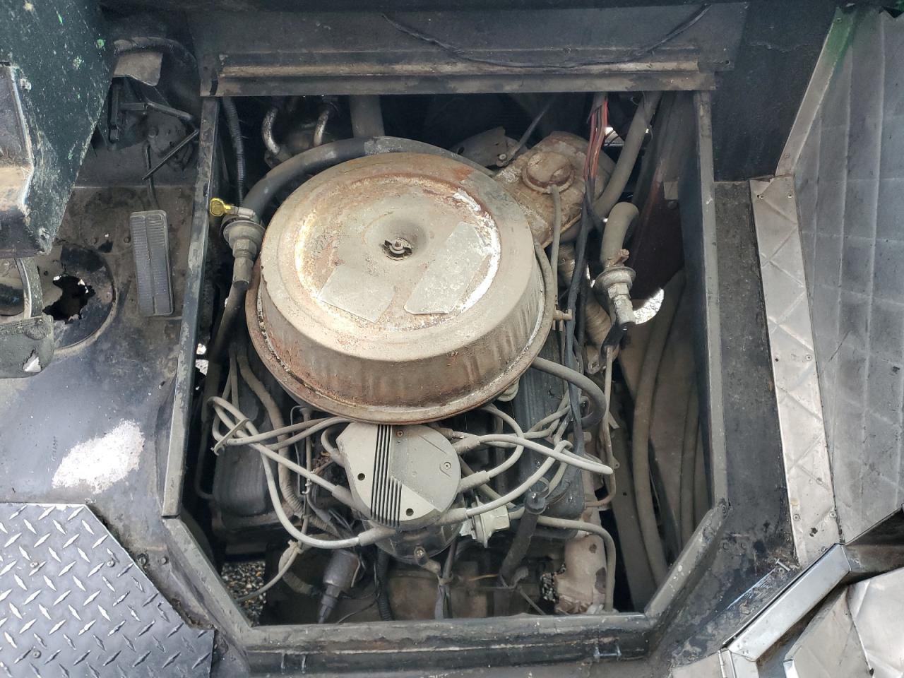 Lot #3293588433 1984 CHEVROLET P30