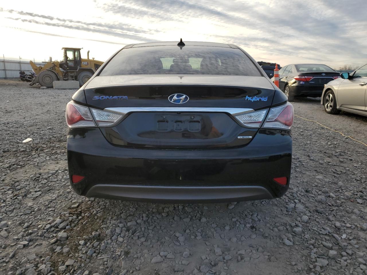 HYUNDAI SONATA HYBRID