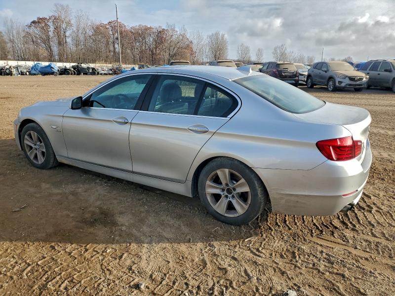 2012 BMW 528 XI #3305395308