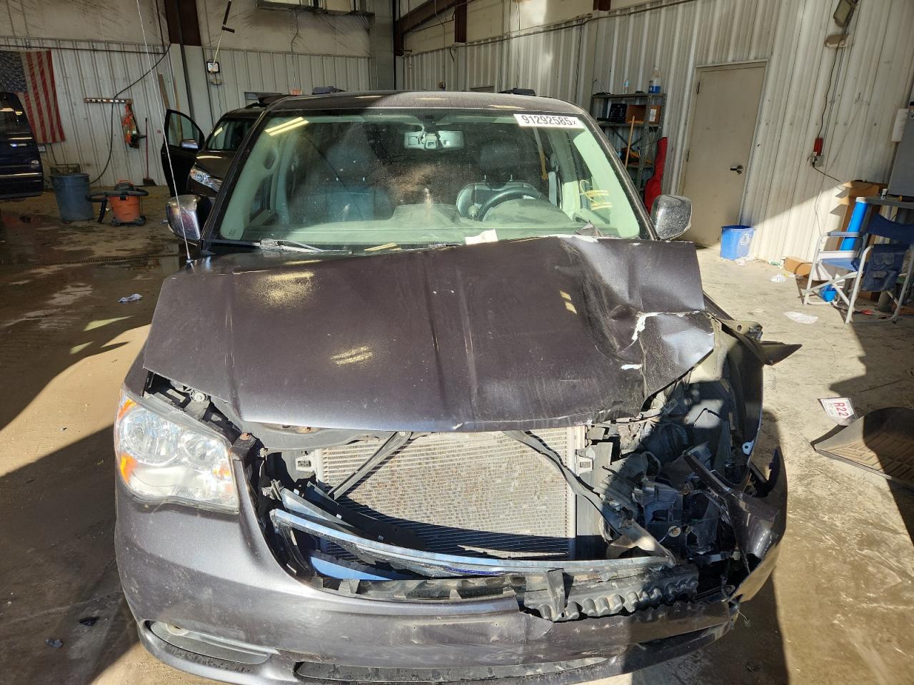 CHRYSLER TOWN & COUNTRY TOURING L