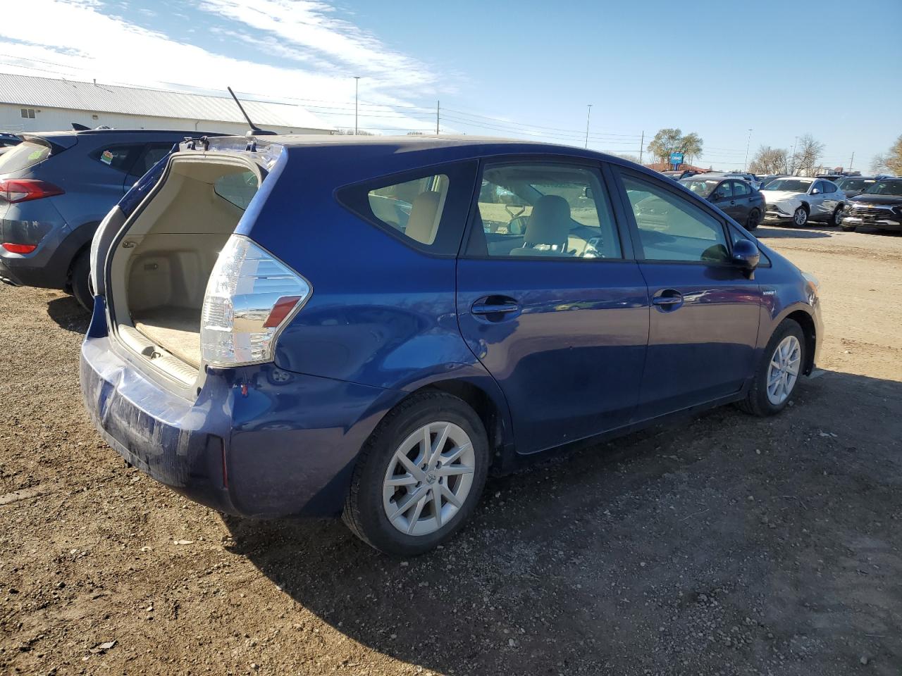 TOYOTA PRIUS V