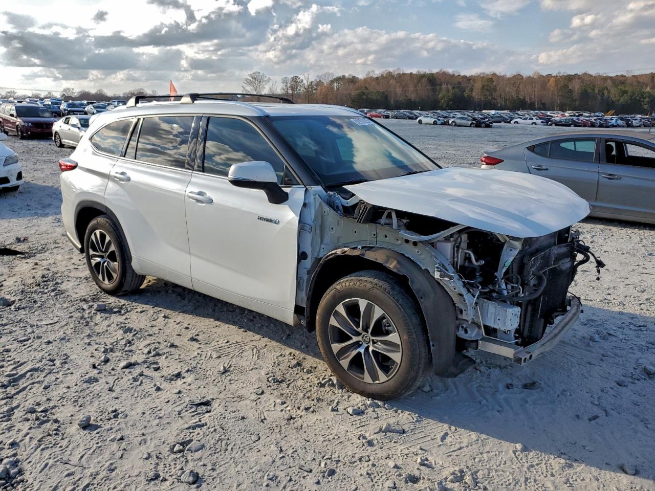 TOYOTA HIGHLANDER HYBRID XLE
