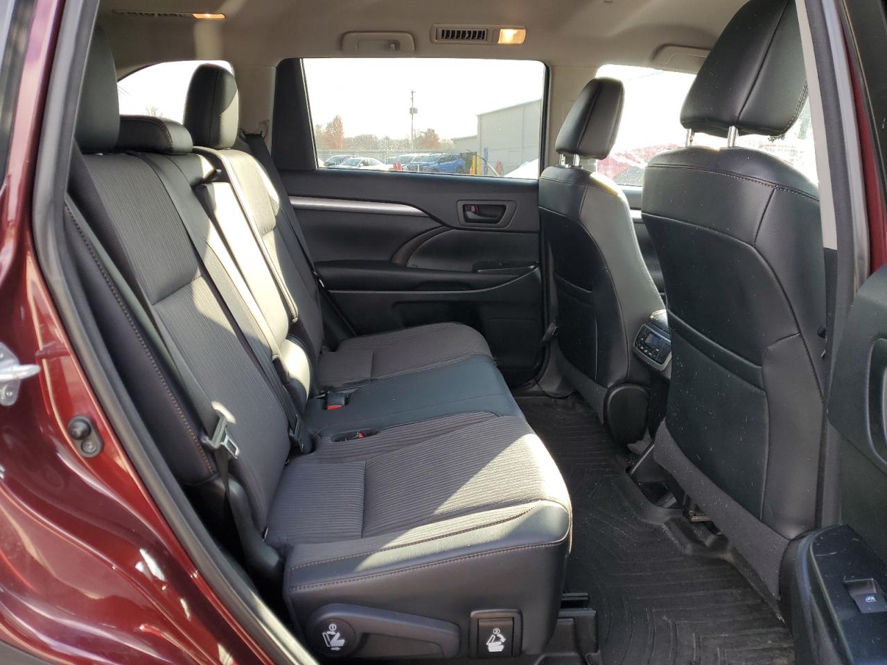 TOYOTA HIGHLANDER LE