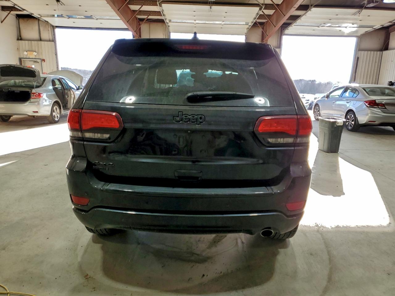 JEEP GRAND CHEROKEE LAREDO
