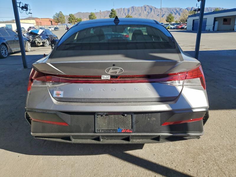 2025 HYUNDAI ELANTRA SE #3298045126