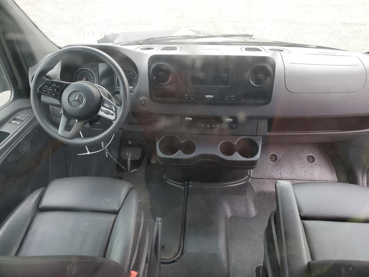 MERCEDES-BENZ SPRINTER 2500