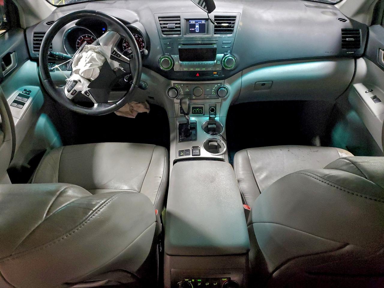 TOYOTA HIGHLANDER BASE