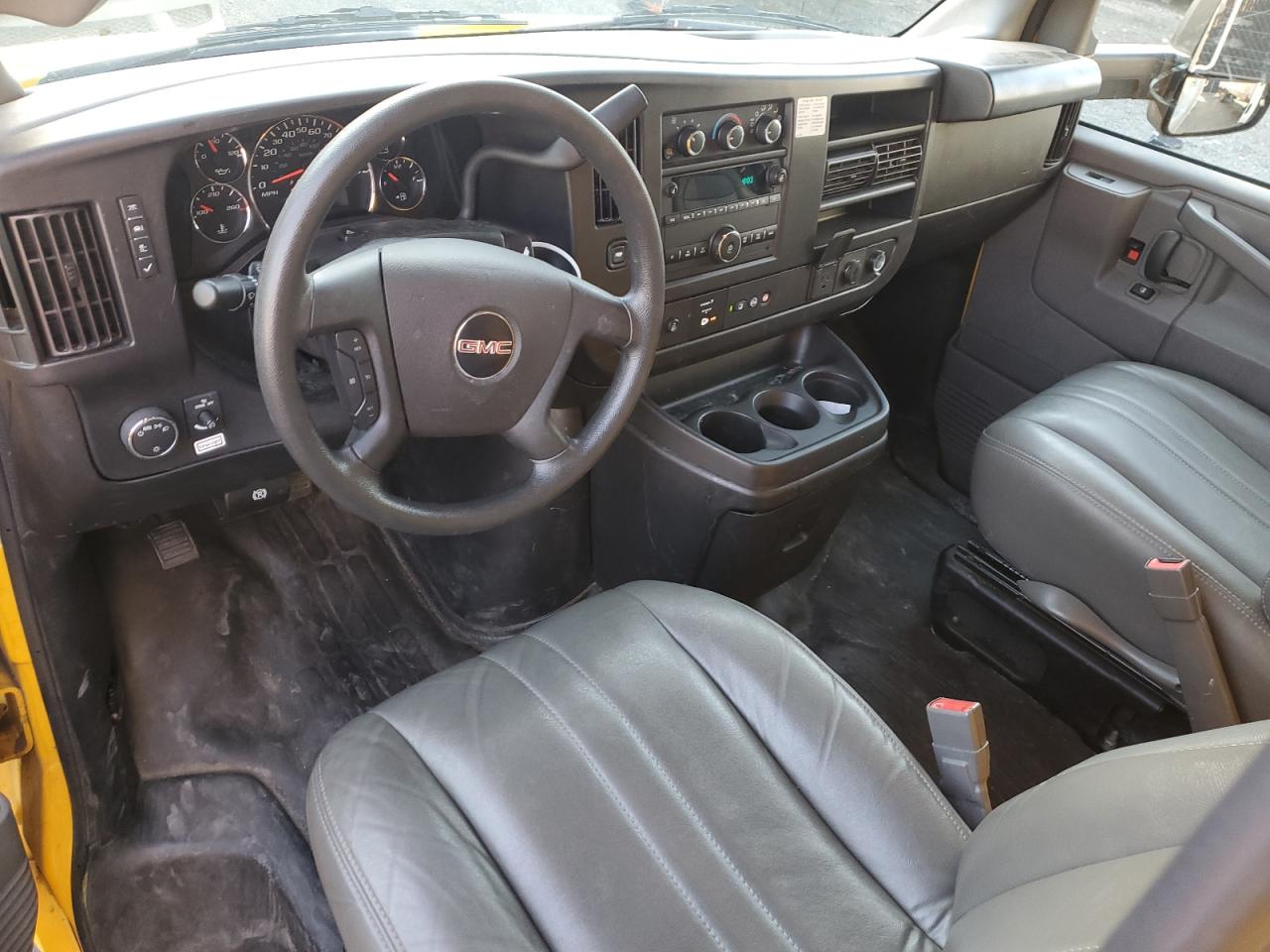 GMC SAVANA CUTAWAY G3500